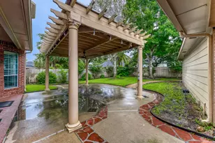 2610 W Bainbridge Cir, Pearland, TX 77584 - Photo 25