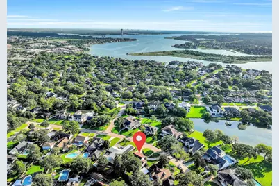 18626 Point Lookout Drive, Nassau Bay, TX 77058 - Photo 41