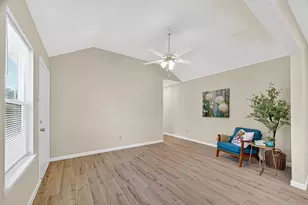 13822 Northlake Dr, Houston, TX 77049 - Photo 5