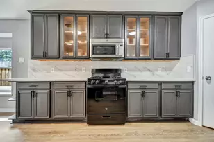 22250 Queenbury Hills Dr, Houston, TX 77073 - Photo 9