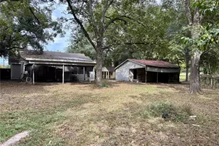 410 E 1st St, Groveton, TX 75845 - Photo 9