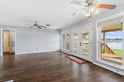 167 Glade, Onalaska, TX 77360 - Photo 7
