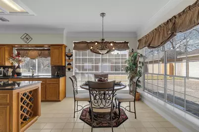4410 Heatherwilde Street, Sugar Land, TX 77479 - Photo 11
