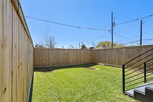 306 E 40th St, Houston, TX 77018 - Photo 31