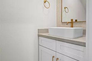 306 E 40th St, Houston, TX 77018 - Photo 23
