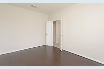 3327 Summerwood Lane, Pearland, TX 77584 - Photo 9