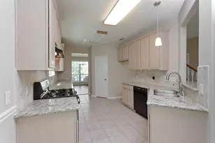 3327 Summerwood Ln, Pearland, TX 77584 - Photo 5