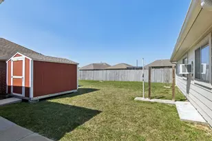 6739 Conroe Cir, Manvel, TX 77578 - Photo 29