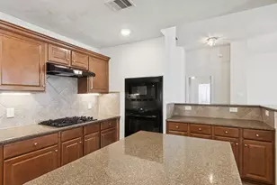 6739 Conroe Cir, Manvel, TX 77578 - Photo 13