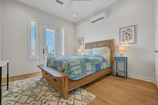 13619 Windlass Cir, Galveston, TX 77554 - Photo 27
