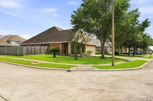 125 Avery Springs Ln, Dickinson, TX 77539 - Photo 37