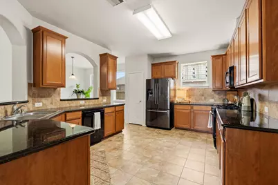 125 Avery Springs Lane, Dickinson, TX 77539 - Photo 15