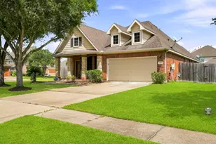 125 Avery Springs Ln, Dickinson, TX 77539 - Photo 3