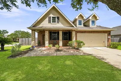 125 Avery Springs Lane, Dickinson, TX 77539 - Photo 1