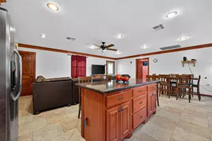 403 White St, Madisonville, TX 77864 - Photo 15