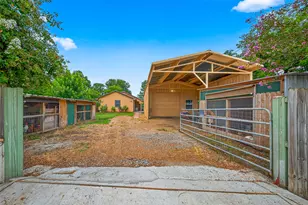 403 White St, Madisonville, TX 77864 - Photo 35