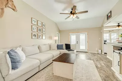 1164 Thomas Drive, Angleton, TX 77515 - Photo 7