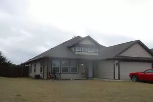 305 Sunnyside Dr, Trenton, TX 75490 - Photo 3