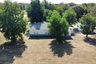 805 Caldwell St, Lexington, TX 78947 - Photo 15