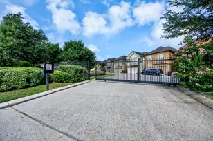 10815 Almeda Park Dr, Houston, TX 77045 - Photo 47
