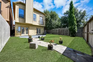 10815 Almeda Park Dr, Houston, TX 77045 - Photo 1