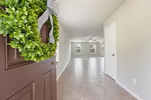 11747 Red Hummingbird Dr, Houston, TX 77047 - Photo 3