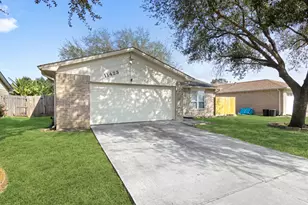 11423 Meadoway Dr, Houston, TX 77089 - Photo 3