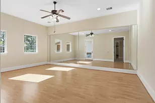 9120 Kenilworth St, Houston, TX 77024 - Photo 37