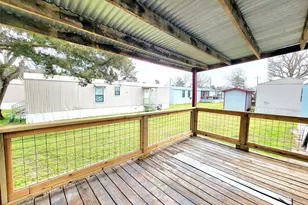 312 Paddock Rd, Willis, TX 77378 - Photo 3