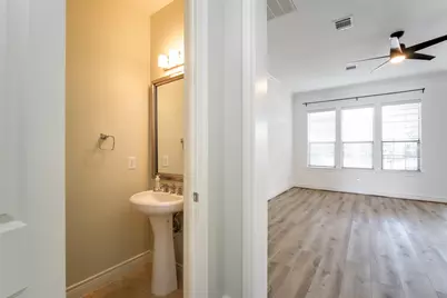 9147 Lago Crest Drive, Houston, TX 77054 - Photo 11