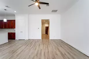 9147 Lago Crest Dr, Houston, TX 77054 - Photo 13