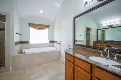 9147 Lago Crest Drive, Houston, TX 77054 - Photo 29