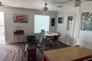 111 Dorsett Rd, Palacios, TX 77465 - Photo 7