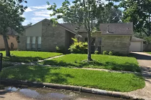 1911 Hilton Head Dr, Missouri City, TX 77459 - Photo 1