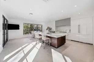 10 S Briar Hollow Ln, Houston, TX 77027 - Photo 15