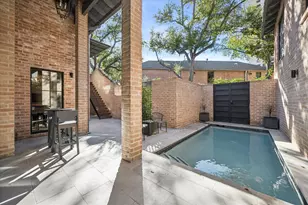 10 S Briar Hollow Ln, Houston, TX 77027 - Photo 5