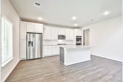 118 Prairie Dawn Circle, The Woodlands, TX 77385 - Photo 7