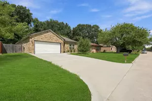 2150 Mosher Ln, Houston, TX 77088 - Photo 3