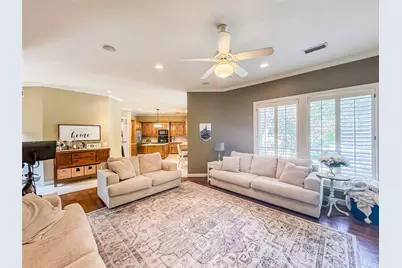 38 E Thymewood Place, The Woodlands, TX 77382 - Photo 21