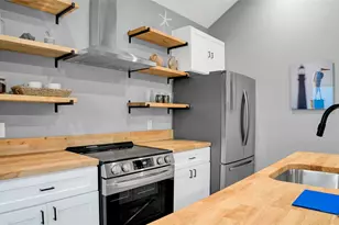 1077 Sunset Circle W, Crystal Beach, TX 77650 - Photo 15