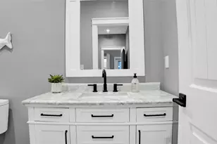 1077 Sunset Circle W, Crystal Beach, TX 77650 - Photo 23