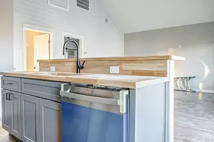 1077 Sunset Circle W, Crystal Beach, TX 77650 - Photo 37