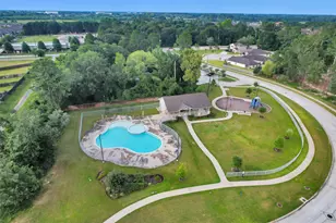 12813 S Winding Pines Dr, Tomball, TX 77375 - Photo 45