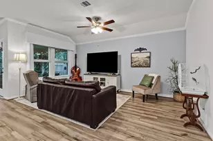 12813 S Winding Pines Dr, Tomball, TX 77375 - Photo 9