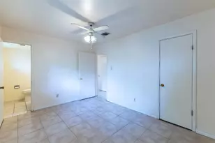 1219 Fallbrook Dr, Houston, TX 77038 - Photo 9