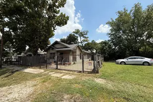 1709 Hussion St, Houston, TX 77003 - Photo 5