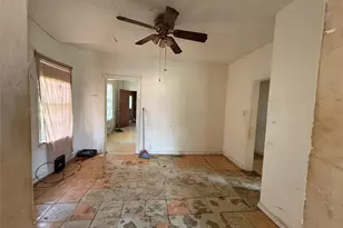 1709 Hussion St, Houston, TX 77003 - Photo 9