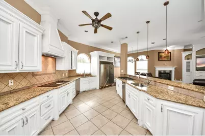 8930 Water Crest Trail, Richmond, TX 77469 - Photo 7