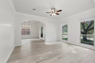 3406 Castle Pond Ct, Pearland, TX 77584 - Photo 7