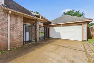 3406 Castle Pond Ct, Pearland, TX 77584 - Photo 47